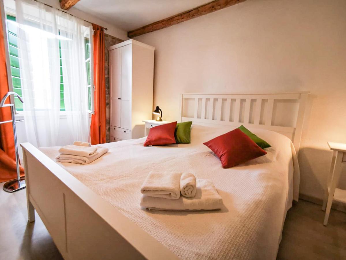 Val Comeza Hotel Komiža Kültér fotó