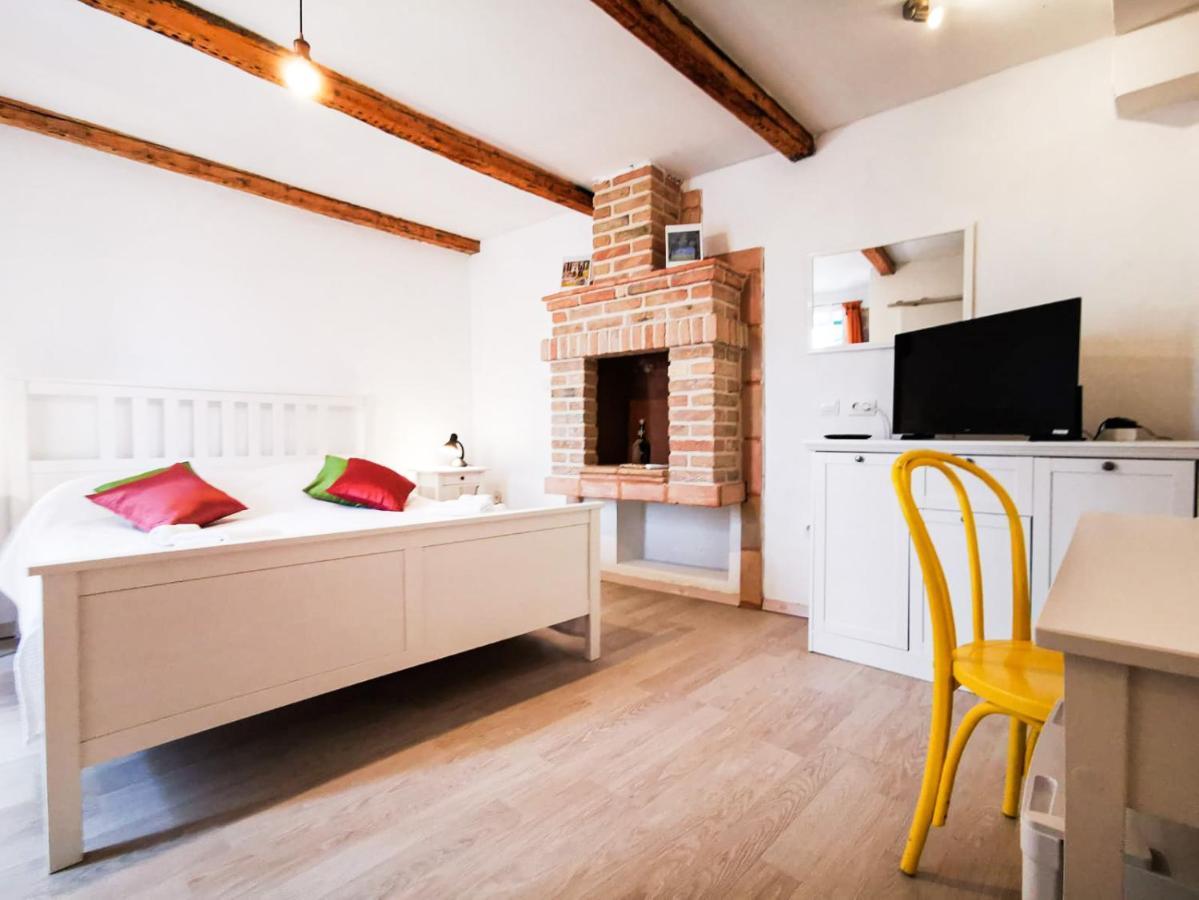 Val Comeza Hotel Komiža Kültér fotó