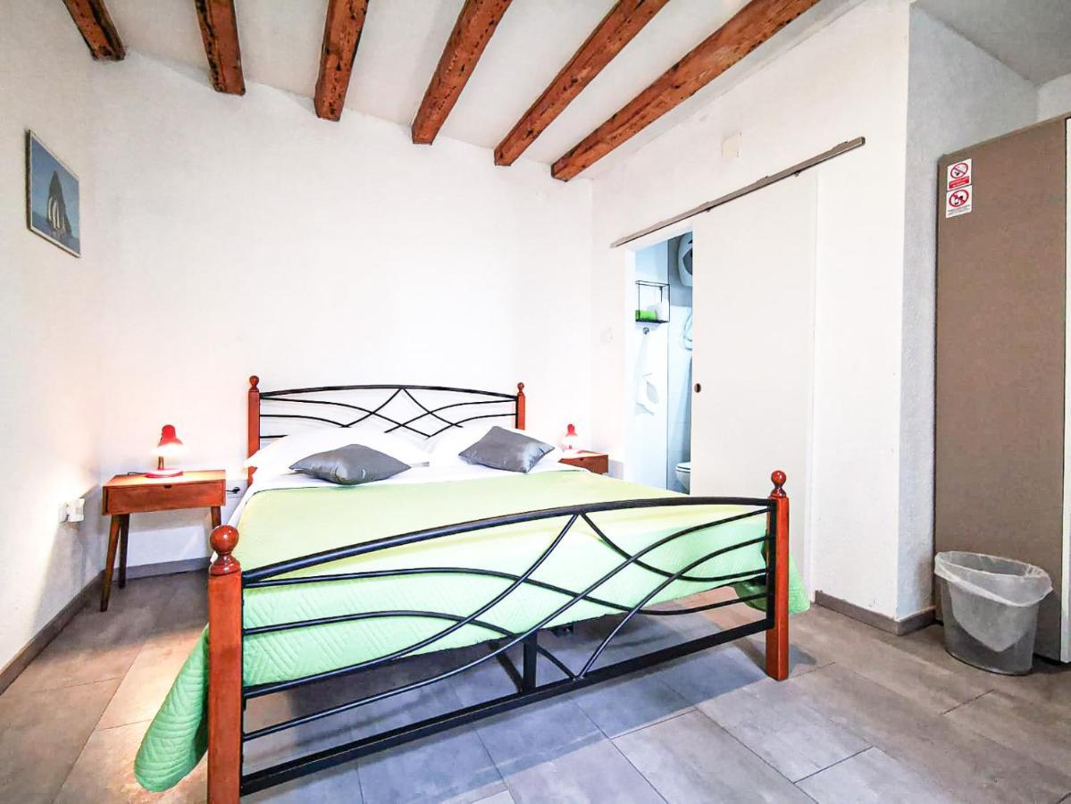 Val Comeza Hotel Komiža Kültér fotó