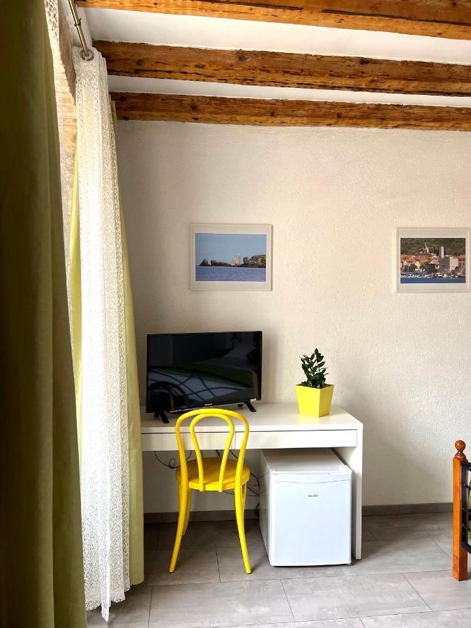 Val Comeza Hotel Komiža Kültér fotó