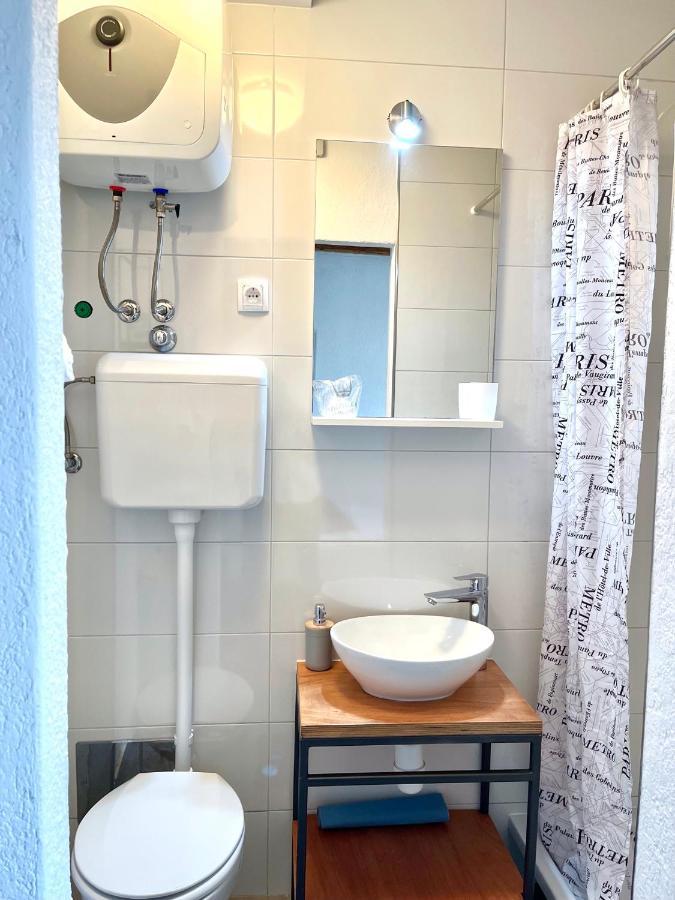 Val Comeza Hotel Komiža Kültér fotó