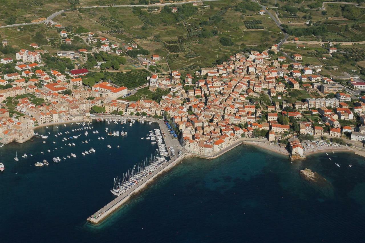 Val Comeza Hotel Komiža Kültér fotó