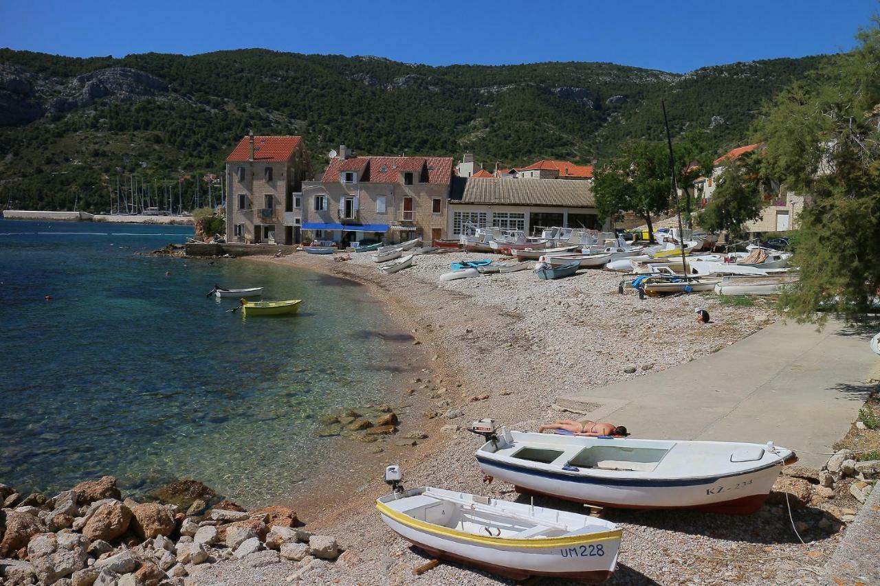 Val Comeza Hotel Komiža Kültér fotó
