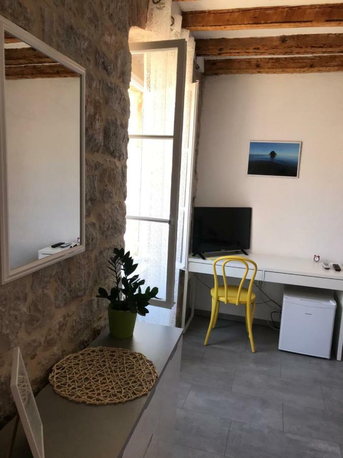 Val Comeza Hotel Komiža Kültér fotó